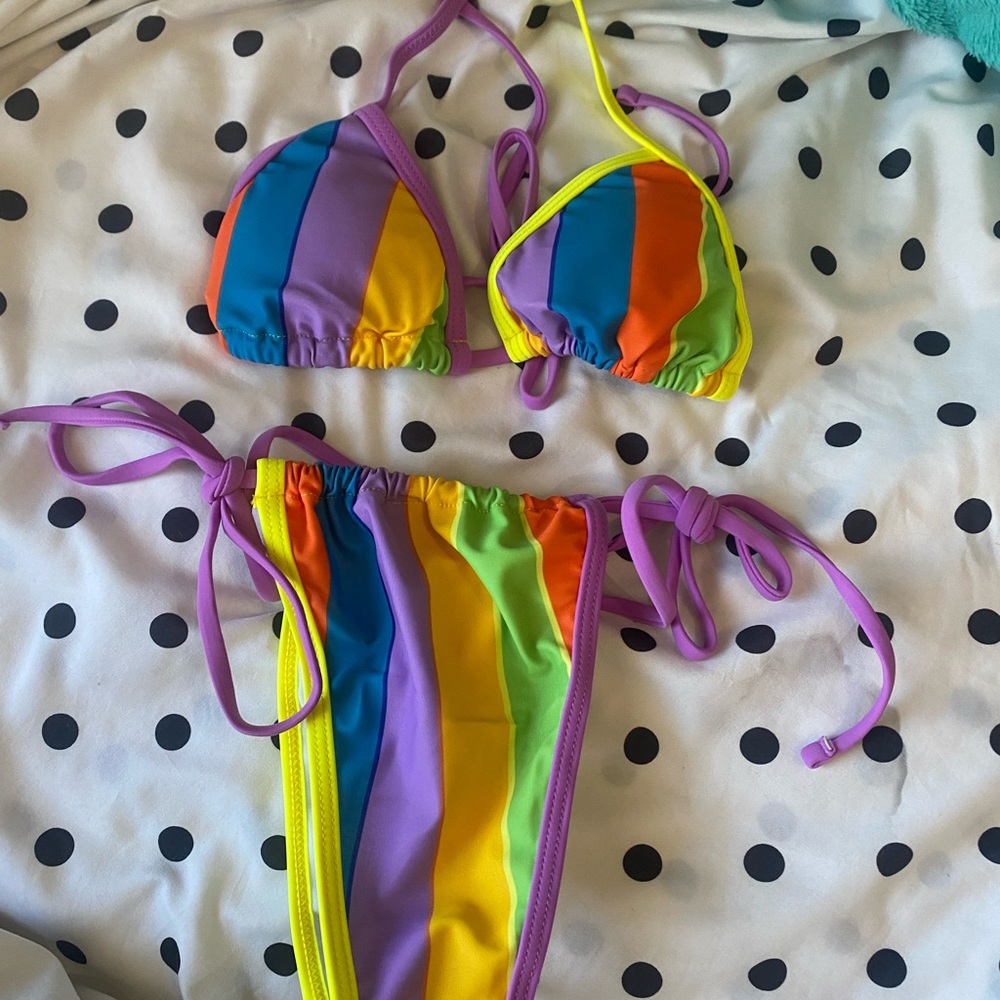 Shein swimsuit - Picture 4 of 5